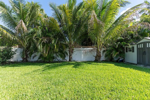 1580 NE 34th Street, Oakland Park, FL 33334