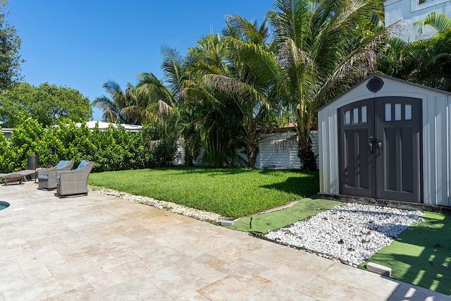 1580 NE 34th Street, Oakland Park, FL 33334