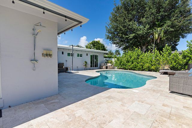 1580 NE 34th Street, Oakland Park, FL 33334