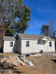333 Spruce Street, Clarksdale, MS 38614