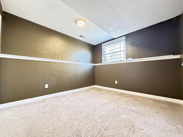 8885 N 70th STREET, Milwaukee, WI 53223