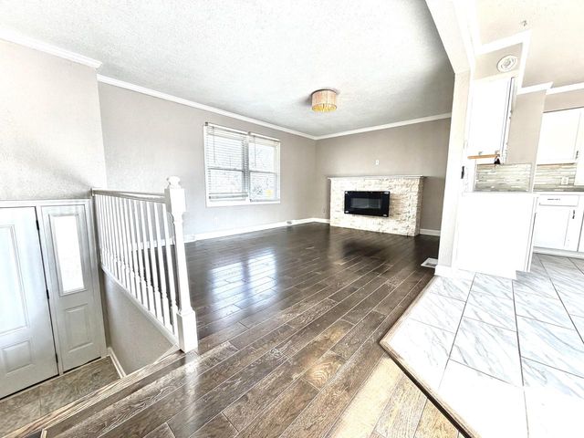 8885 N 70th STREET, Milwaukee, WI 53223