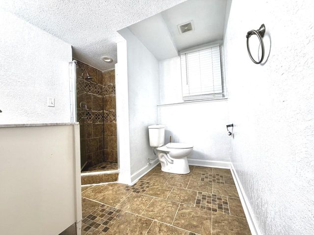 8885 N 70th STREET, Milwaukee, WI 53223