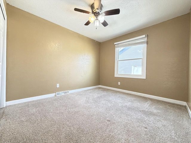 8885 N 70th STREET, Milwaukee, WI 53223