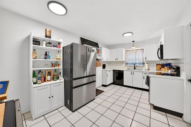 1086 MARTIN BOULEVARD, Orlando, FL 32825