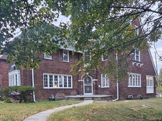 8951 La Salle Boulevard, Detroit, MI 48206