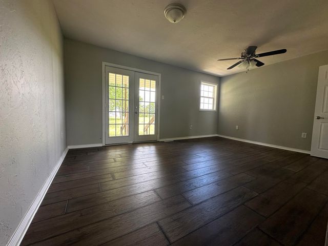 6178 North State Highway 125, Strafford, MO 65757