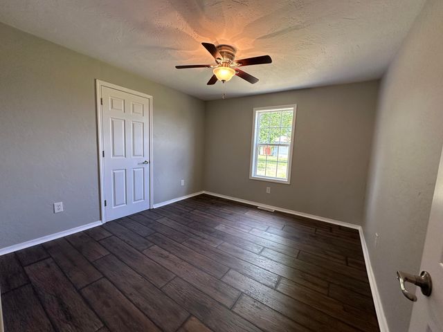 6178 North State Highway 125, Strafford, MO 65757