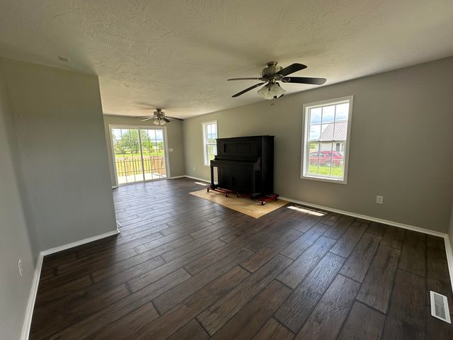 6178 North State Highway 125, Strafford, MO 65757