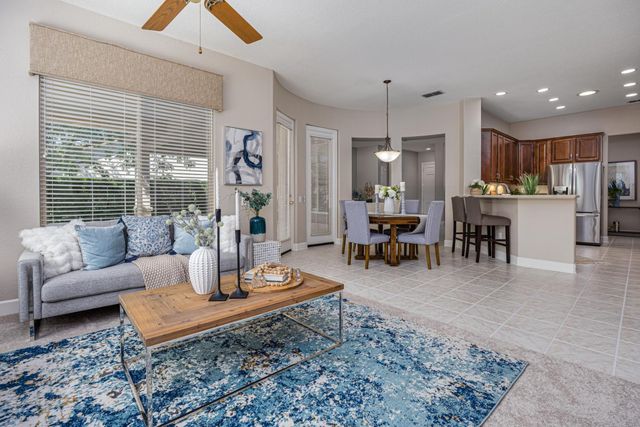 955 Yosemite Ln, Lincoln, CA 95648