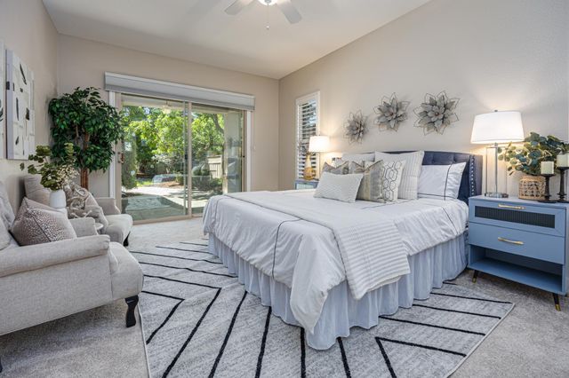 955 Yosemite Ln, Lincoln, CA 95648