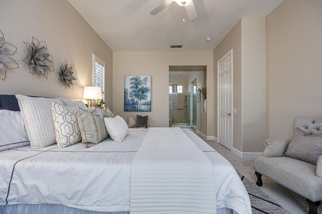 955 Yosemite Ln, Lincoln, CA 95648