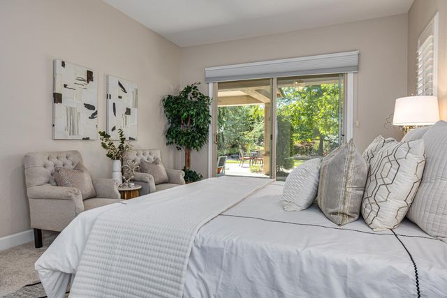 955 Yosemite Ln, Lincoln, CA 95648