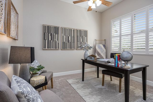 955 Yosemite Ln, Lincoln, CA 95648