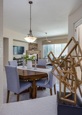 955 Yosemite Ln, Lincoln, CA 95648