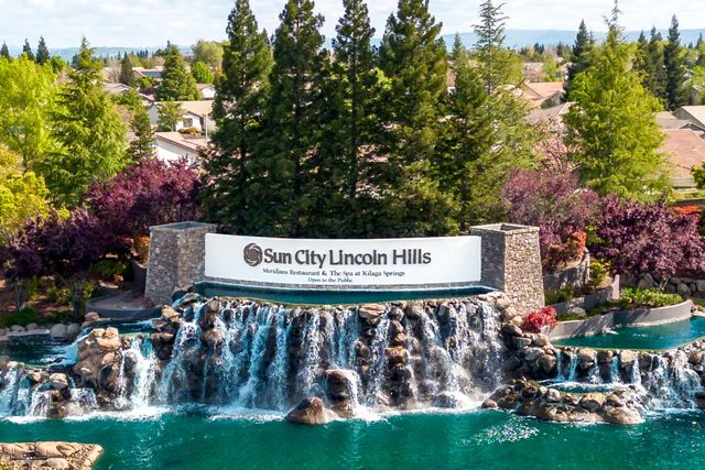 955 Yosemite Ln, Lincoln, CA 95648