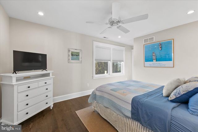 200 LAUREL ST, Rehoboth Beach, DE 19971