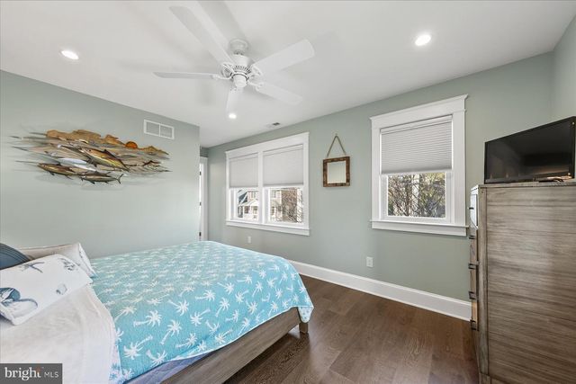 200 LAUREL ST, Rehoboth Beach, DE 19971