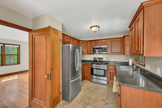N72W14274 Good Hope ROAD, Menomonee Falls, WI 53051