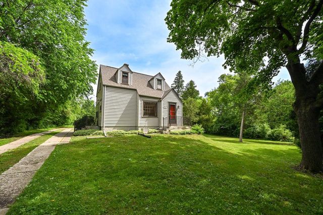 N72W14274 Good Hope ROAD, Menomonee Falls, WI 53051