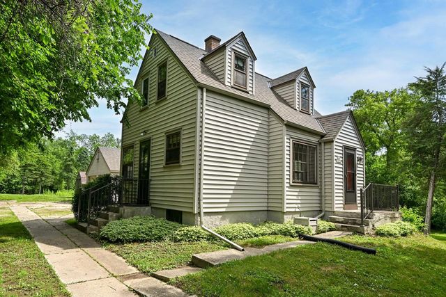 N72W14274 Good Hope ROAD, Menomonee Falls, WI 53051