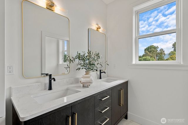 33400 SE 44th Place, Fall City, WA 98024