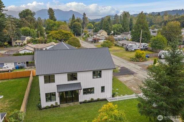 33400 SE 44th Place, Fall City, WA 98024