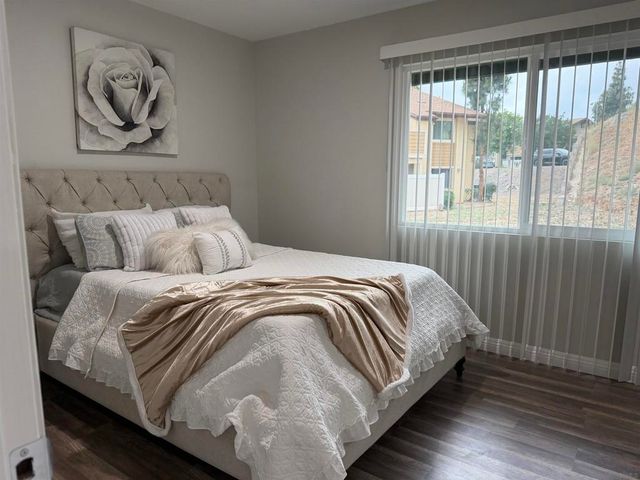 621 R Ave 22, National City, CA 91950