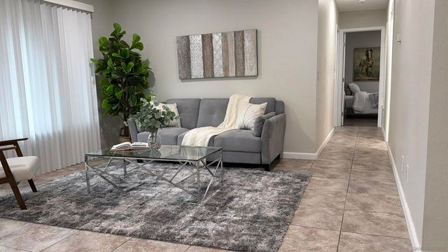 621 R Ave 22, National City, CA 91950
