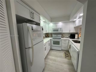12650 SW 6th St 412K, Pembroke Pines, FL 33027