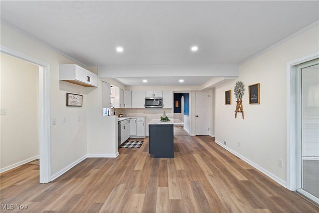 159 White Pond Drive, Akron, OH 44313