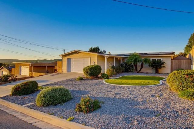 11038 Larkridge St, Santee, CA 92071