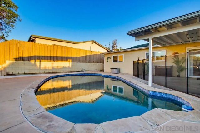 11038 Larkridge St, Santee, CA 92071