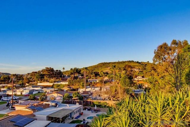 11038 Larkridge St, Santee, CA 92071