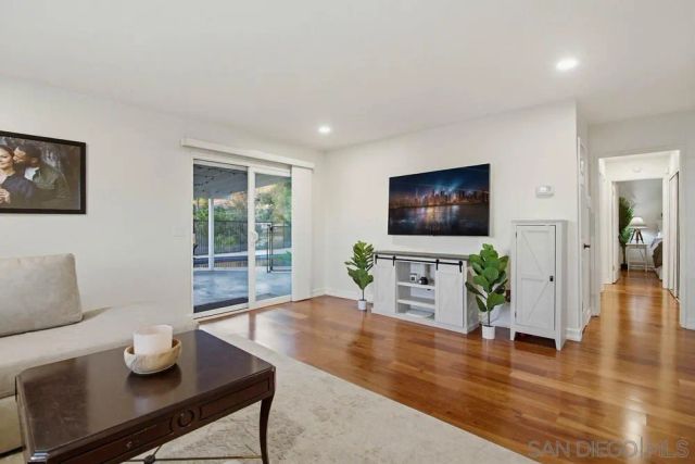 11038 Larkridge St, Santee, CA 92071