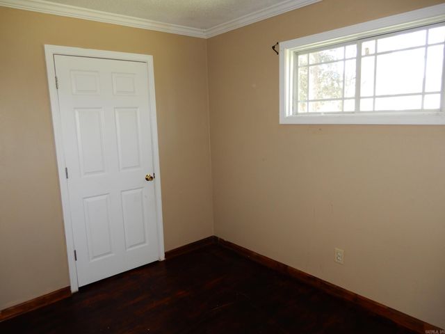 901 West, Kensett, AR 72082