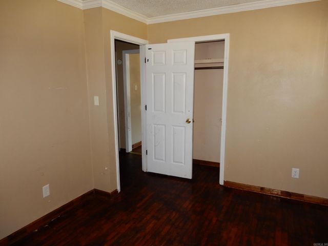 901 West, Kensett, AR 72082