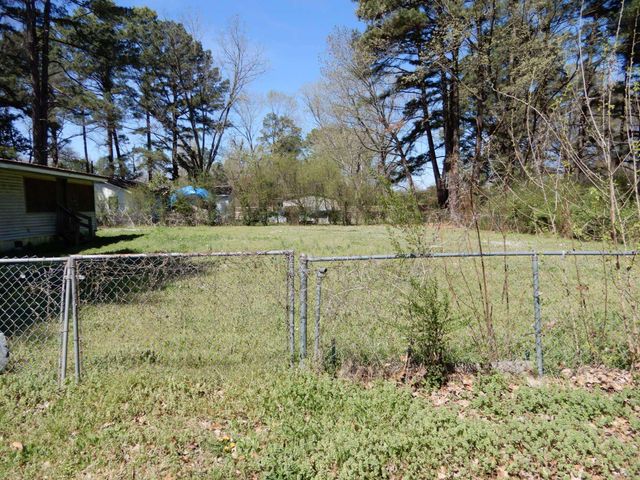 901 West, Kensett, AR 72082