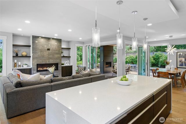 8587 Springridge Road NE, Bainbridge Island, WA 98110