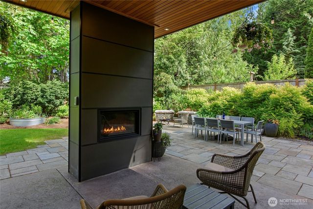 8587 Springridge Road NE, Bainbridge Island, WA 98110