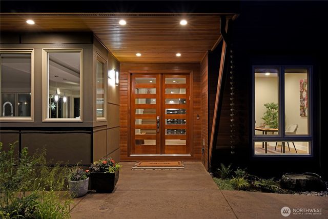 8587 Springridge Road NE, Bainbridge Island, WA 98110