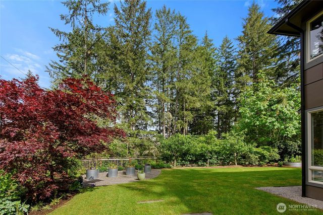 8587 Springridge Road NE, Bainbridge Island, WA 98110