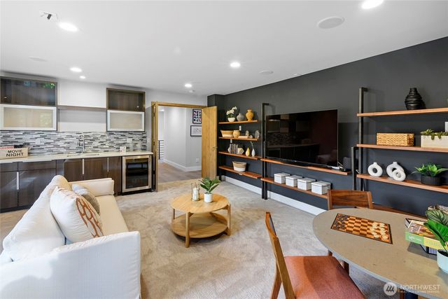 8587 Springridge Road NE, Bainbridge Island, WA 98110