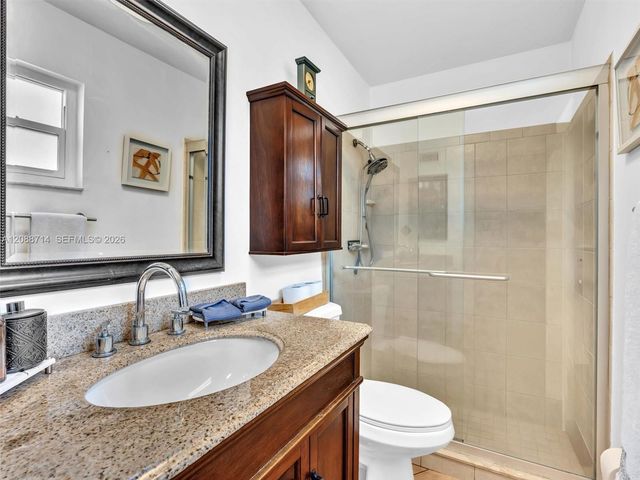 8500 NW 7th Street, Pembroke Pines, FL 33024