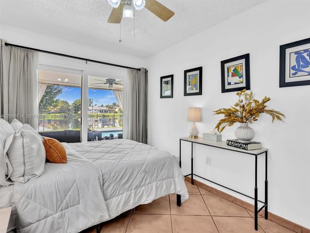 8500 NW 7th Street, Pembroke Pines, FL 33024