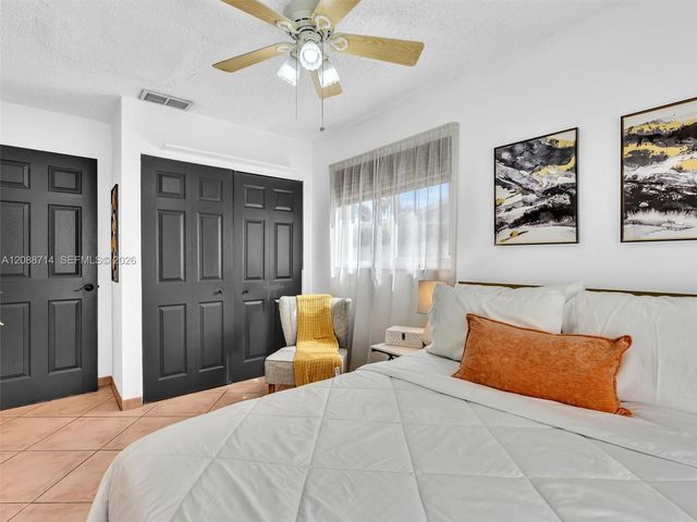 8500 NW 7th Street, Pembroke Pines, FL 33024