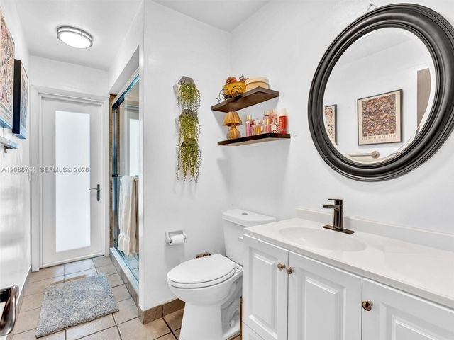 8500 NW 7th Street, Pembroke Pines, FL 33024
