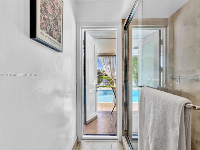 8500 NW 7th Street, Pembroke Pines, FL 33024