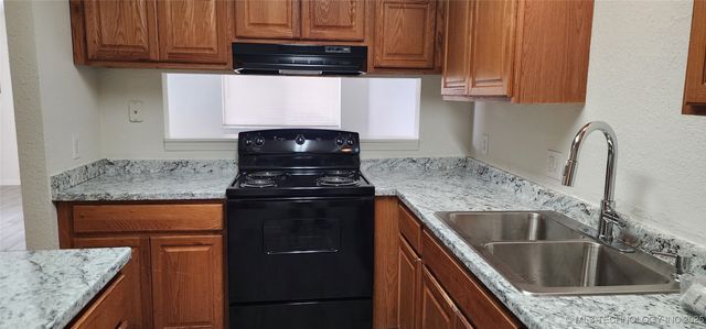 6605 S Zunis Avenue 2403, Tulsa, OK 74136