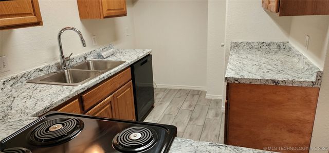 6605 S Zunis Avenue 2403, Tulsa, OK 74136